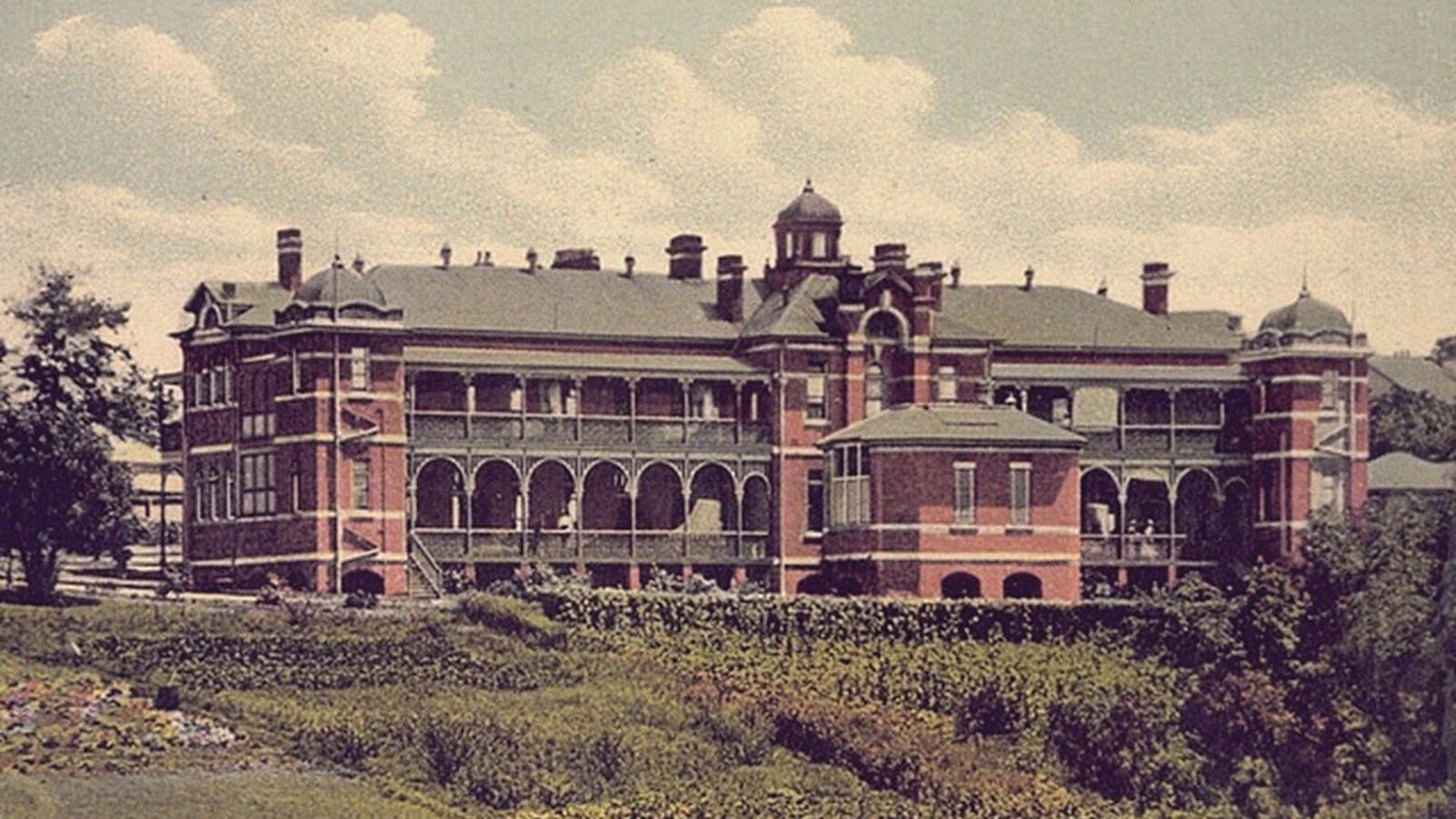 Maitland Hospital, early 20th century. The 1905 building. (Maitland City Library Collection)