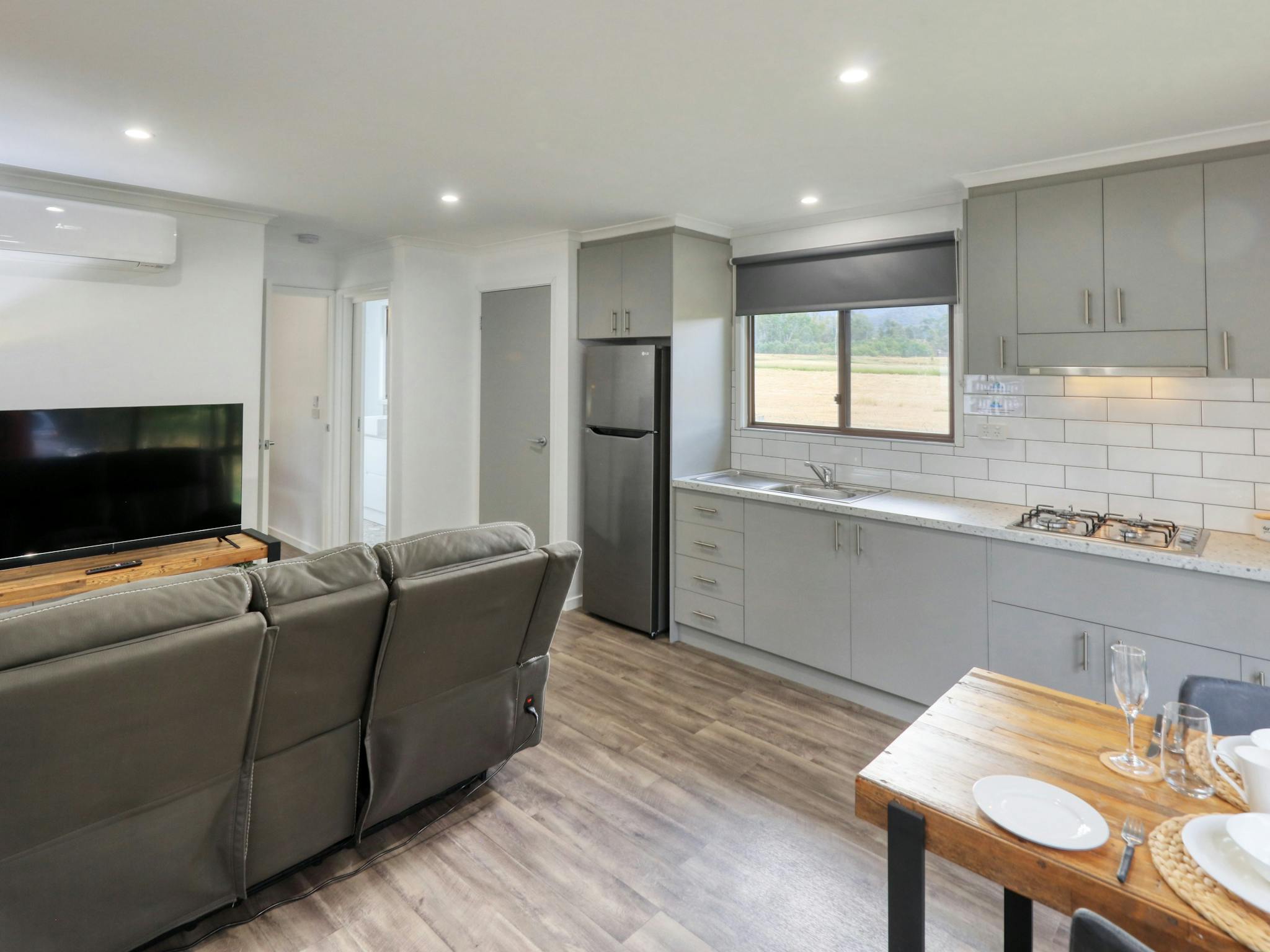 Deluxe Cabin - 1 bedroom - kitchen/dining