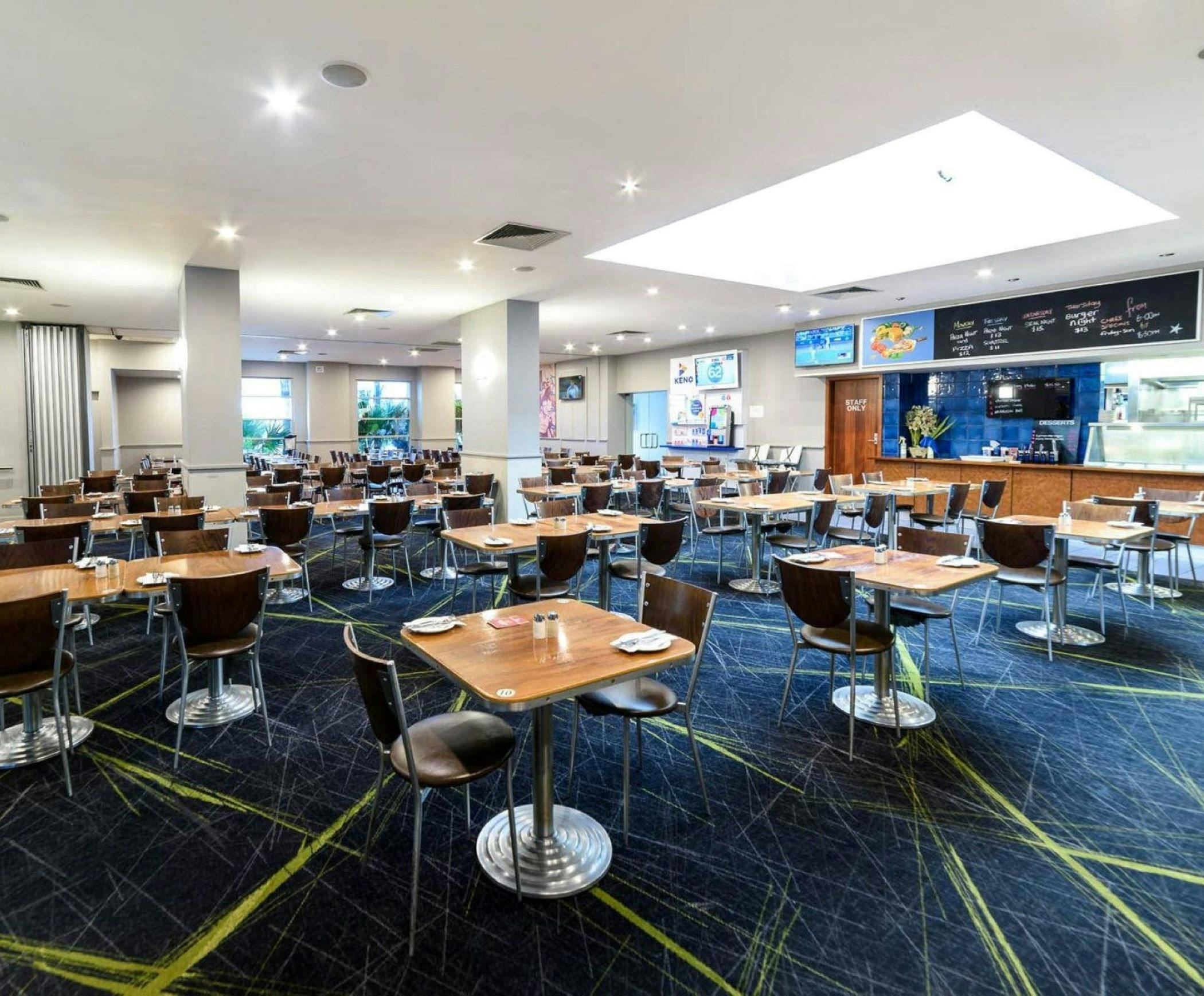 Dining at Norlane Hotel