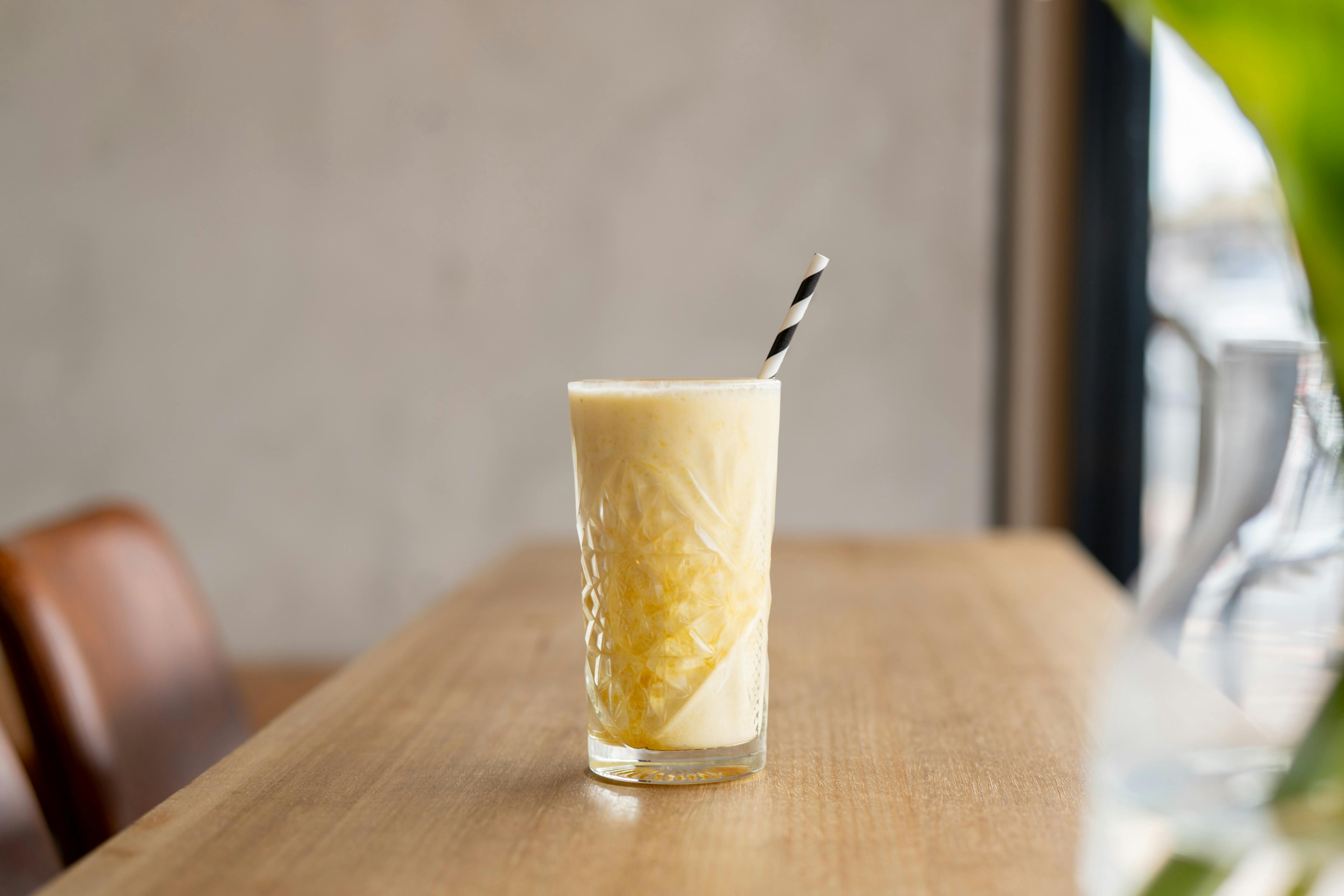 Banana mango smoothie