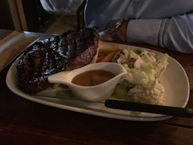 Browns Plains Hotel - Road House Grill