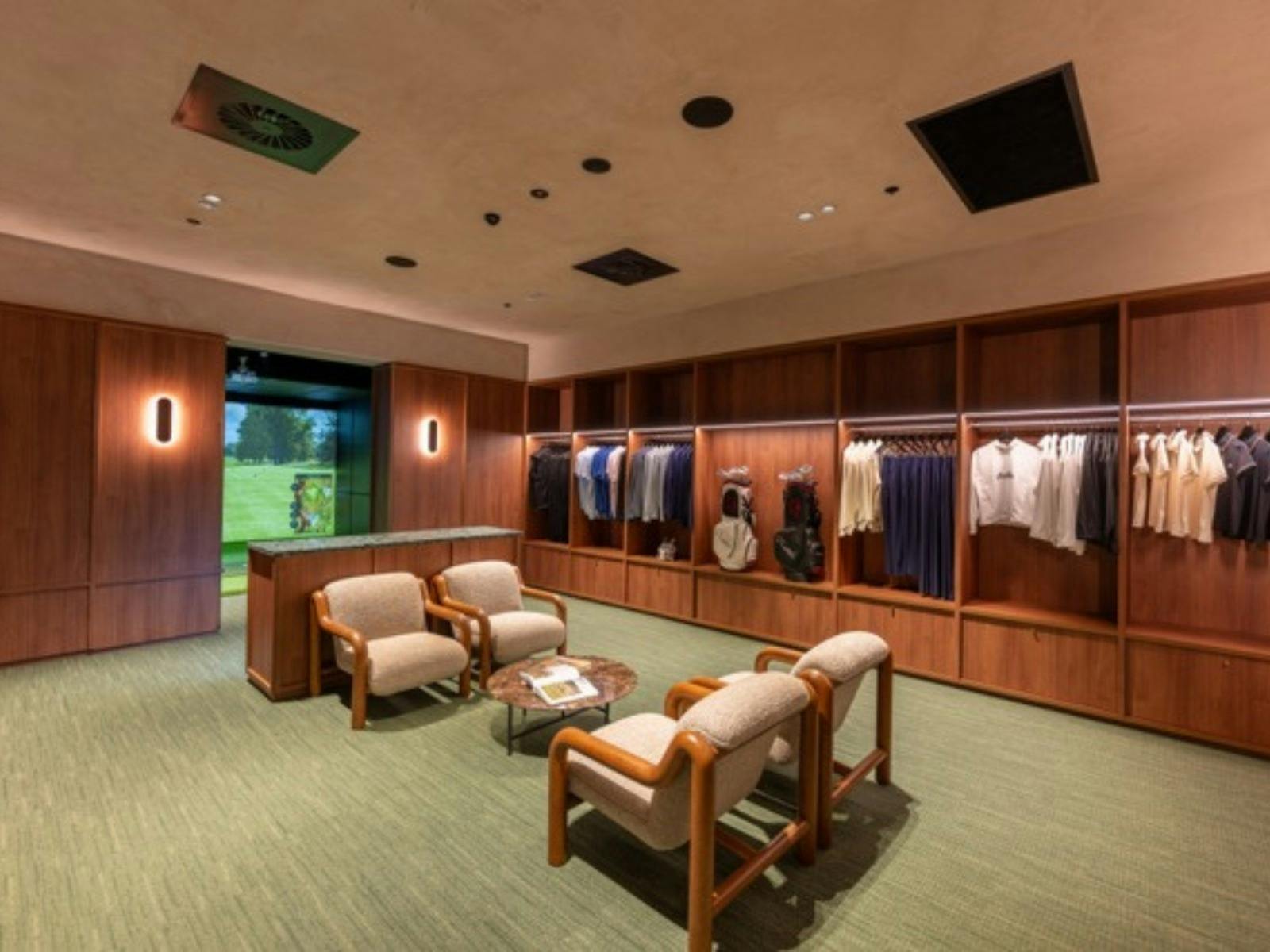 Club fitting and retail