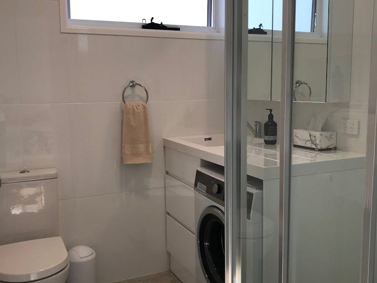 main ensuite with washer