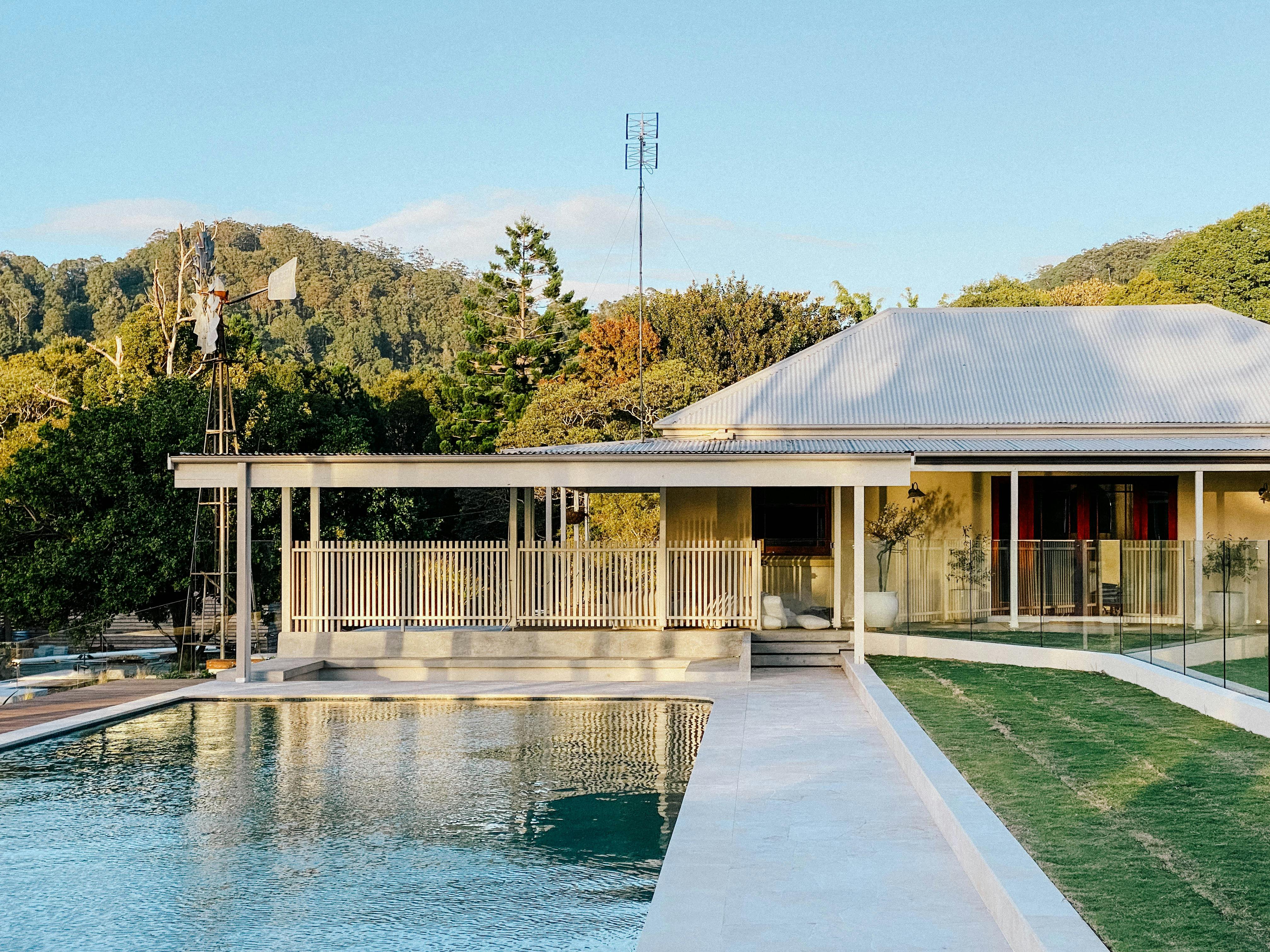 수영장과 풀 하우스