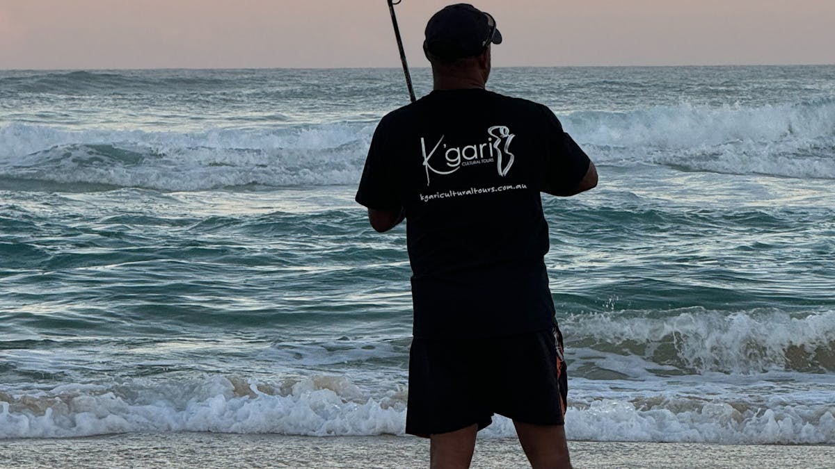 K'gari Cultural tours fishing on country on sunset