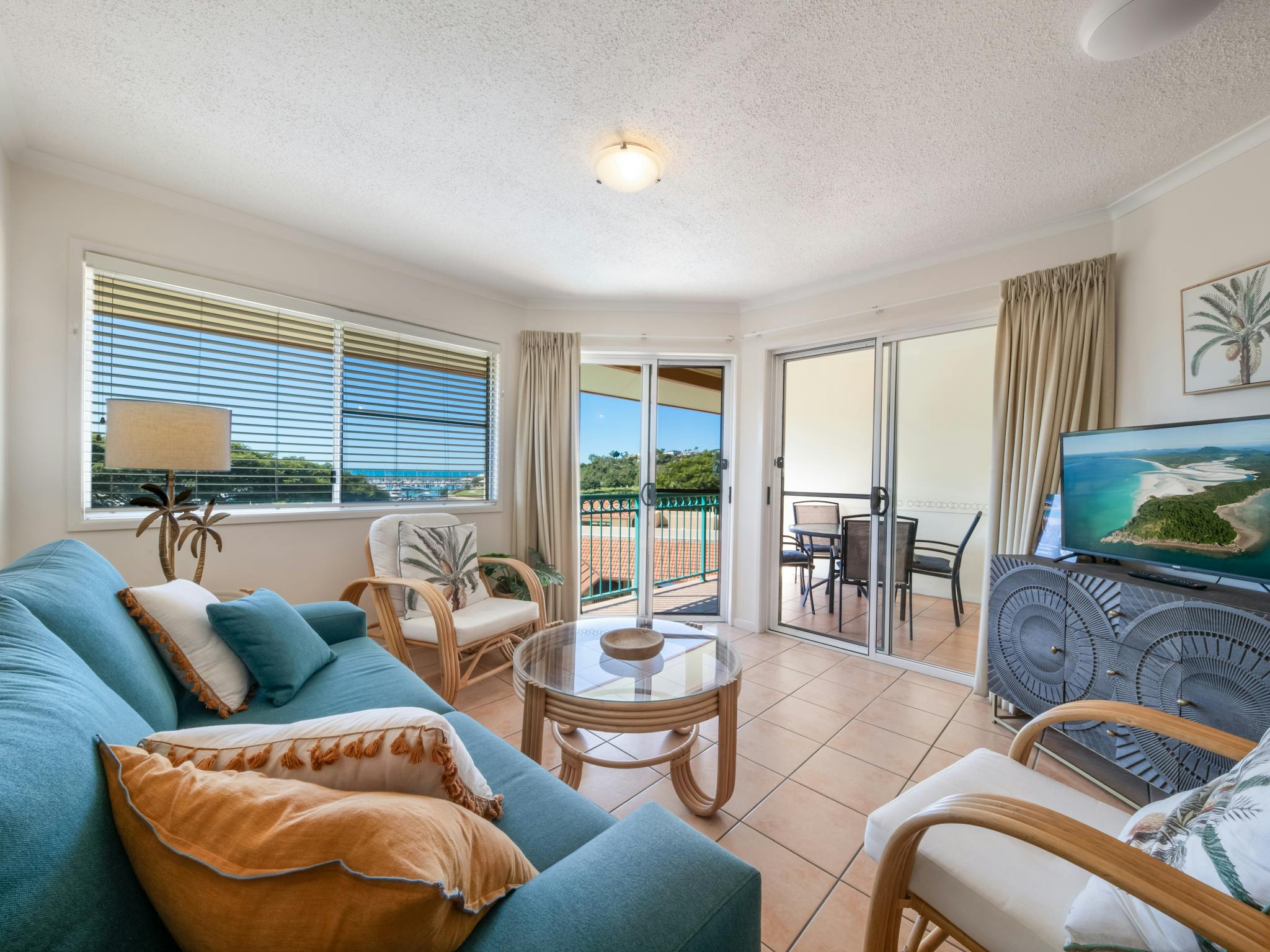 1 Bedroom Deluxe Apartment Living Space 1 Bedroom Deluxe Apartment Living Space