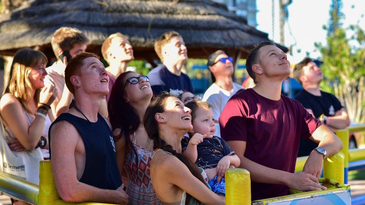 The crowd forms to view the ride in action.