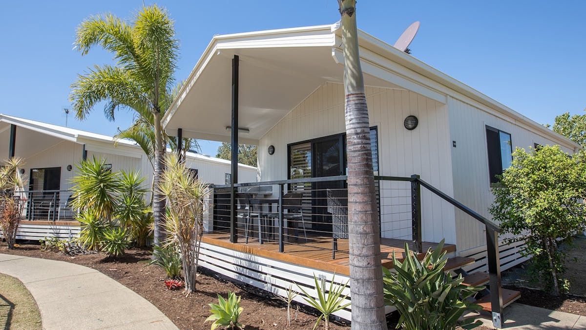 Broadwater Tourist Park Cabin exterior