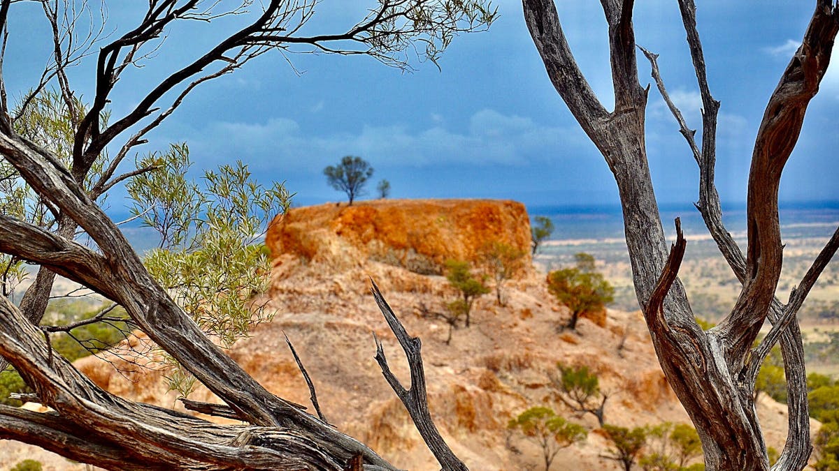 Mount Slowcombe, Yaraka