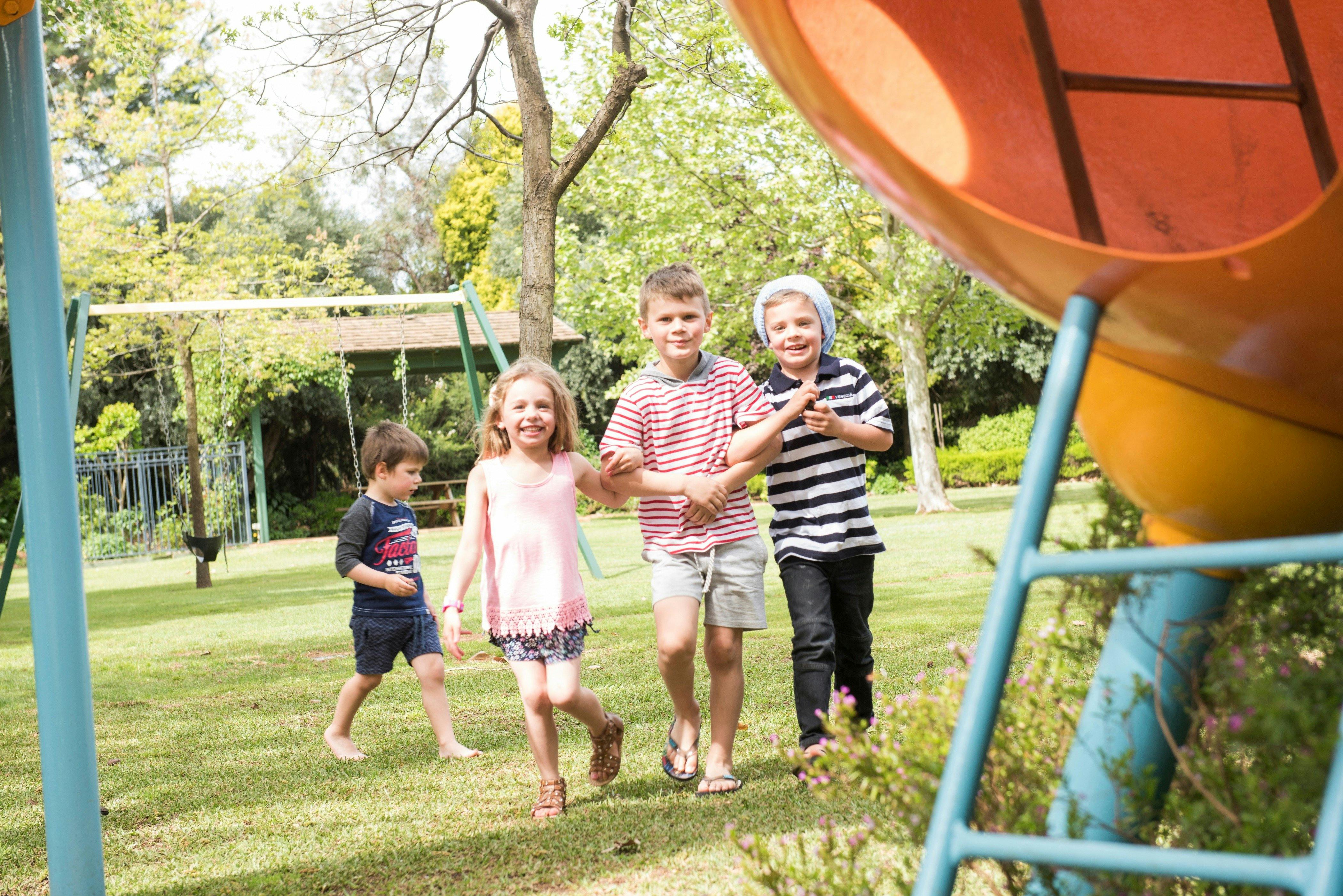 Griffith wineries family friendly