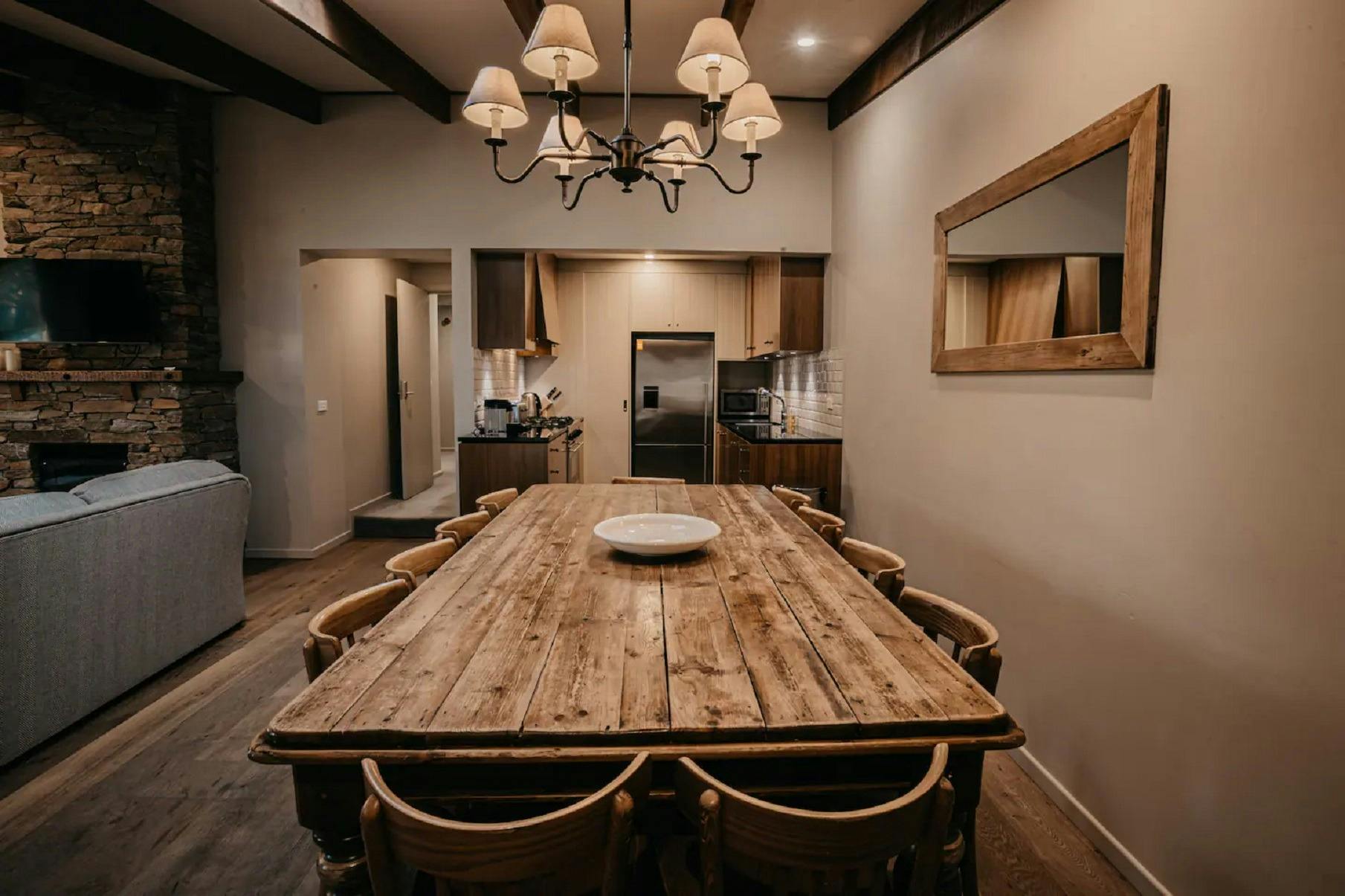 Bundaleer Luxury Chalet