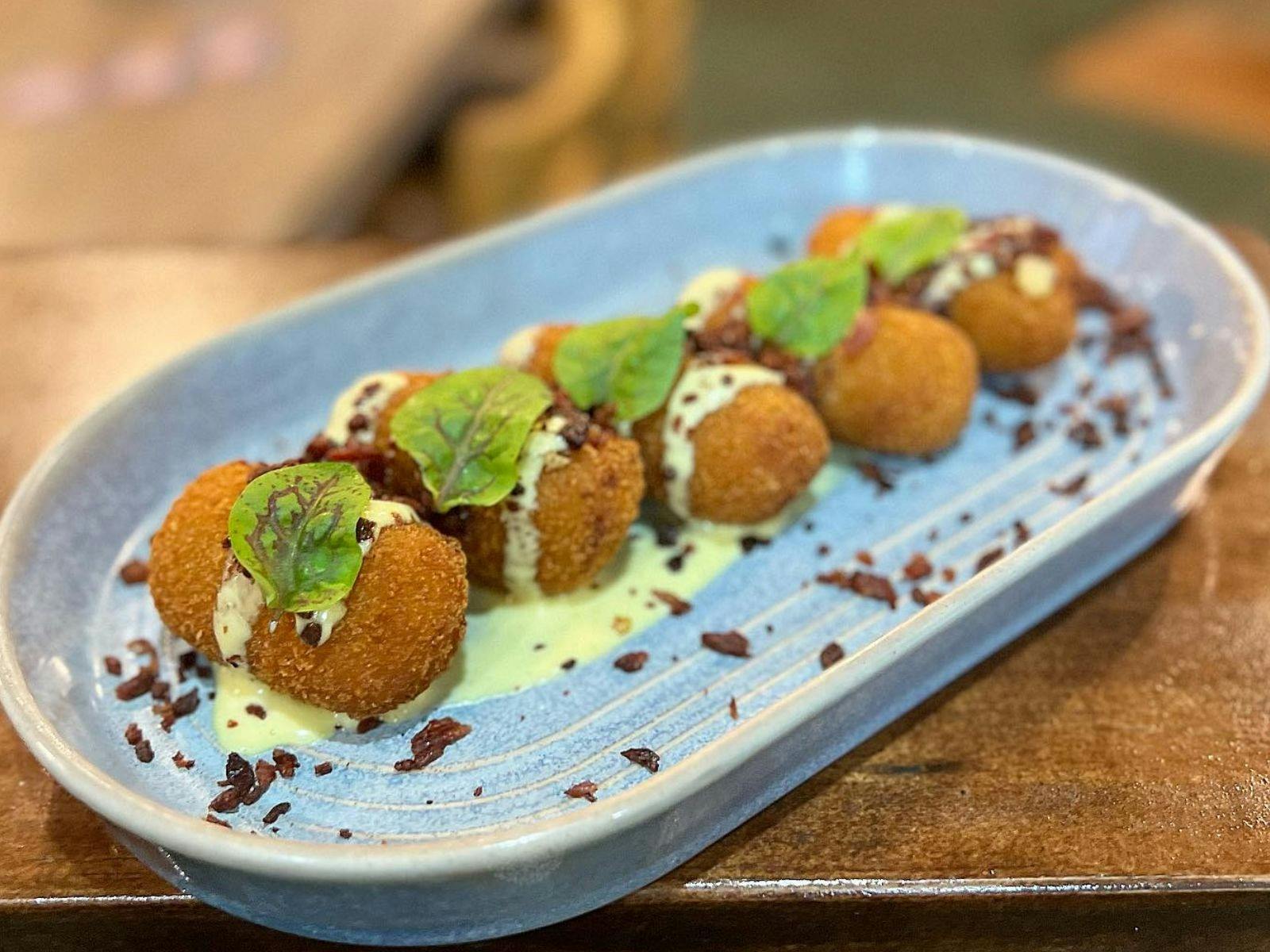 ポスト オフィス ホテル グルゴンでの食事の提供