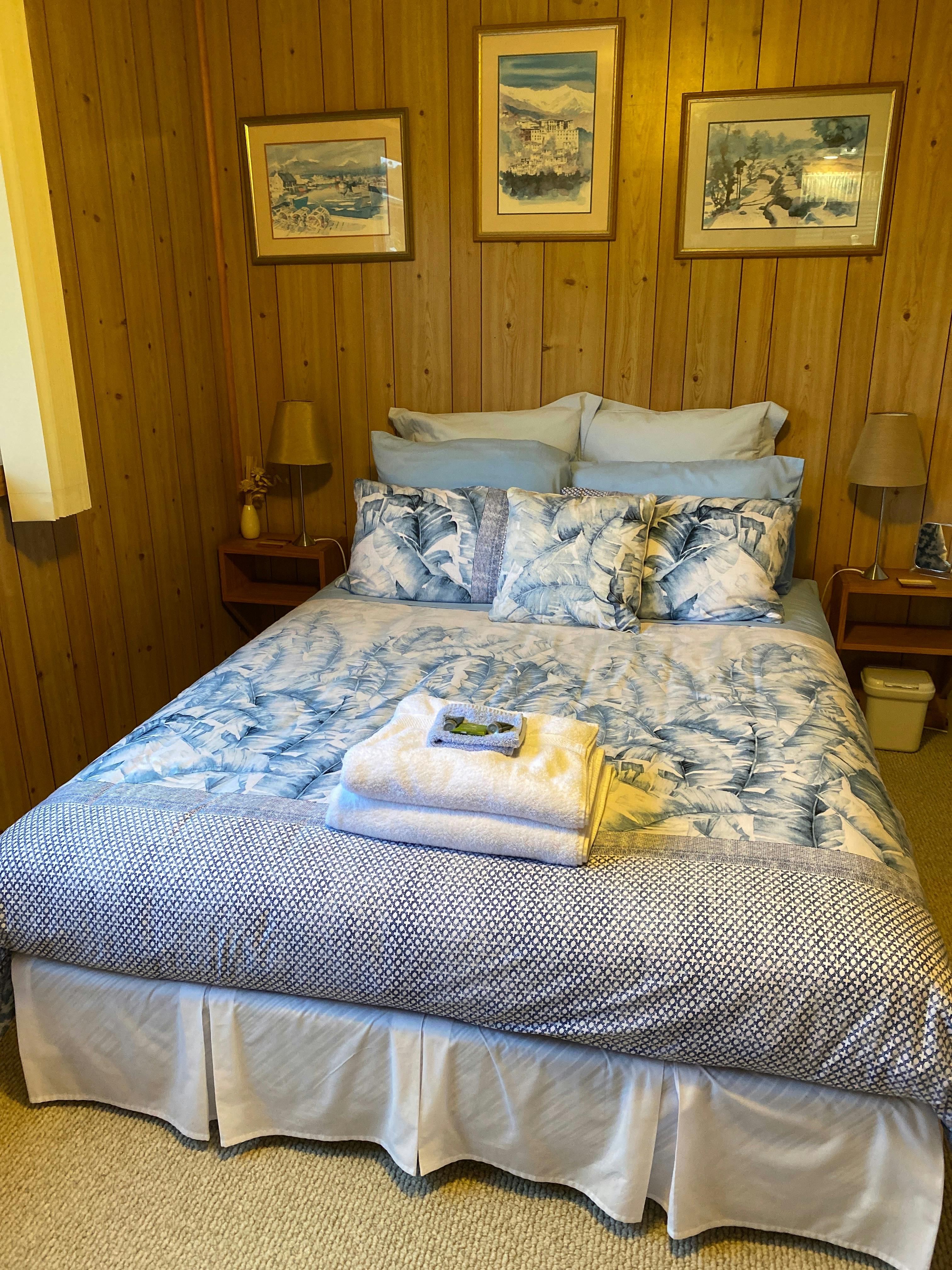 Has a Queensize and single