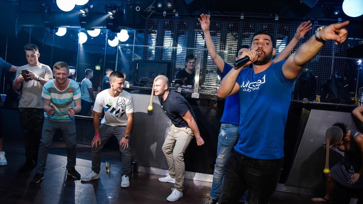 Professional MC Host on Wicked Club Crawl at Cocktails nightclub