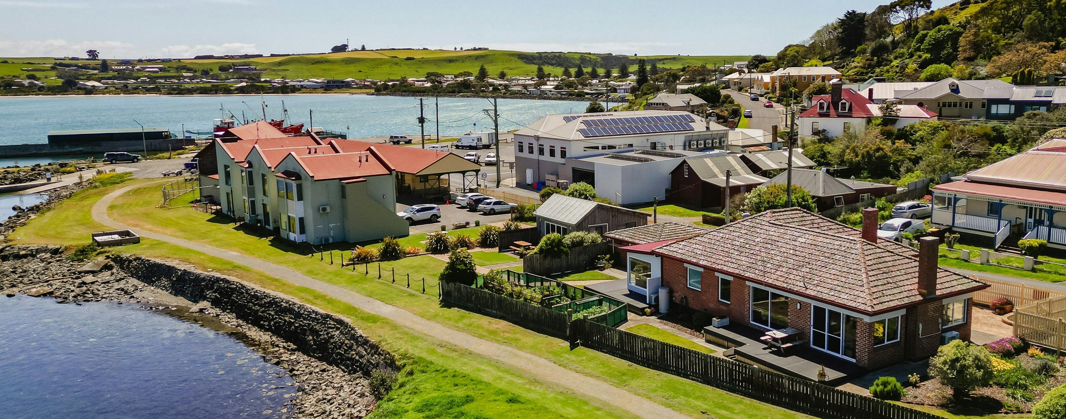 The Anchorage, Amelia's, The Retreat, Bayvilla Aparments