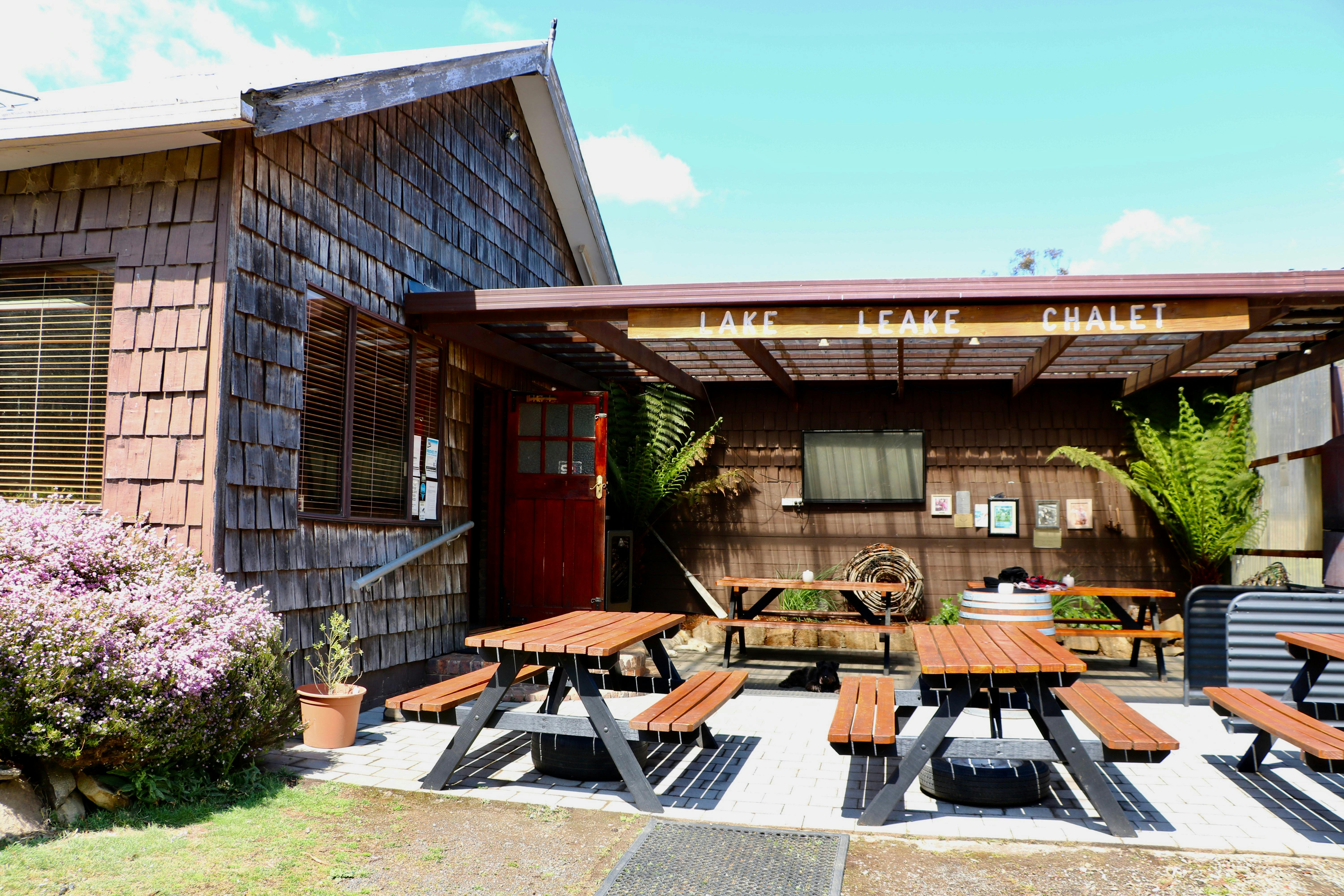 Outside of Lake Leake Inn