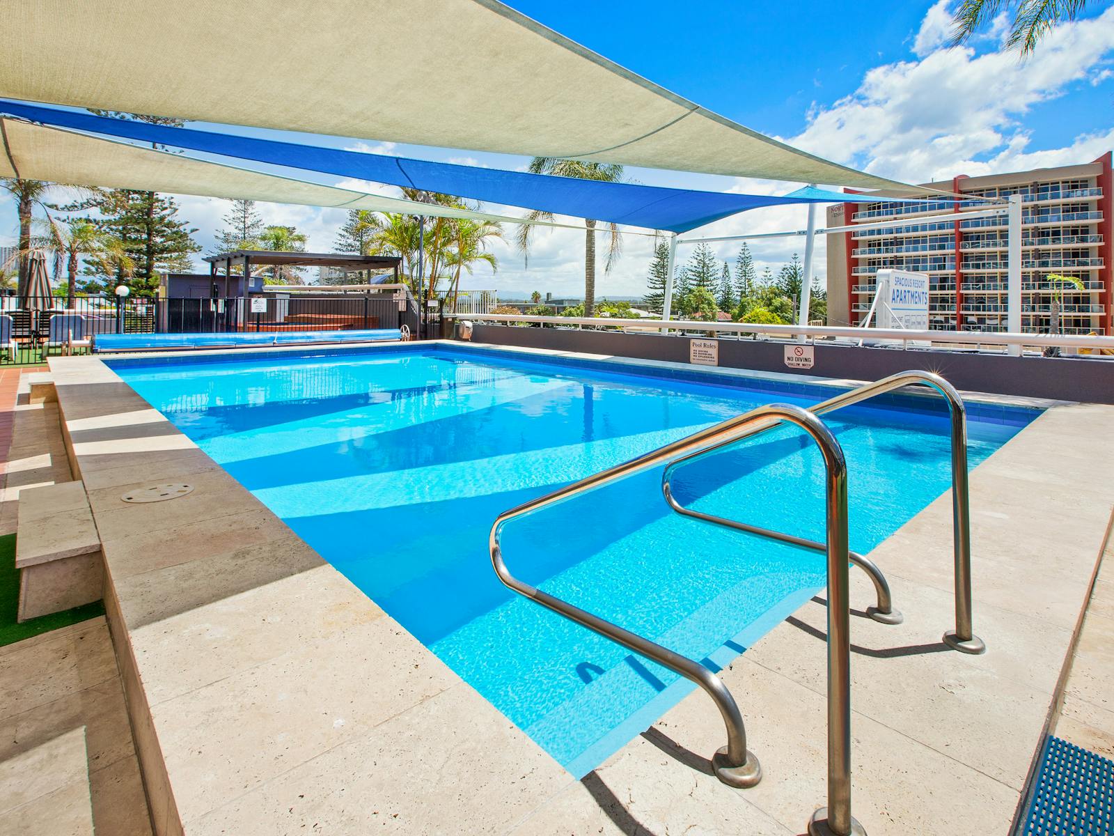 Beheizter Pool