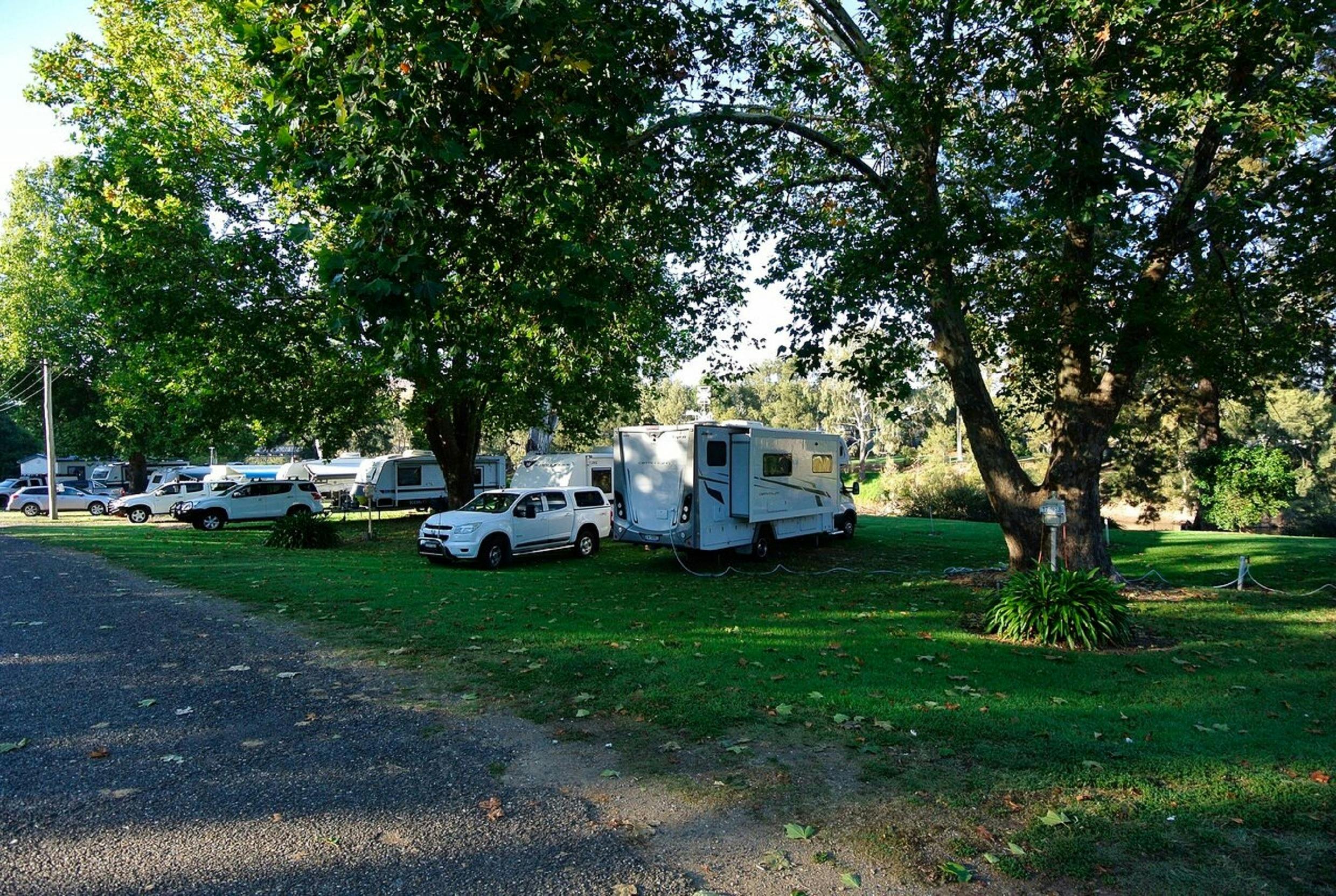 Gundagai River Caravan Park and Cabins