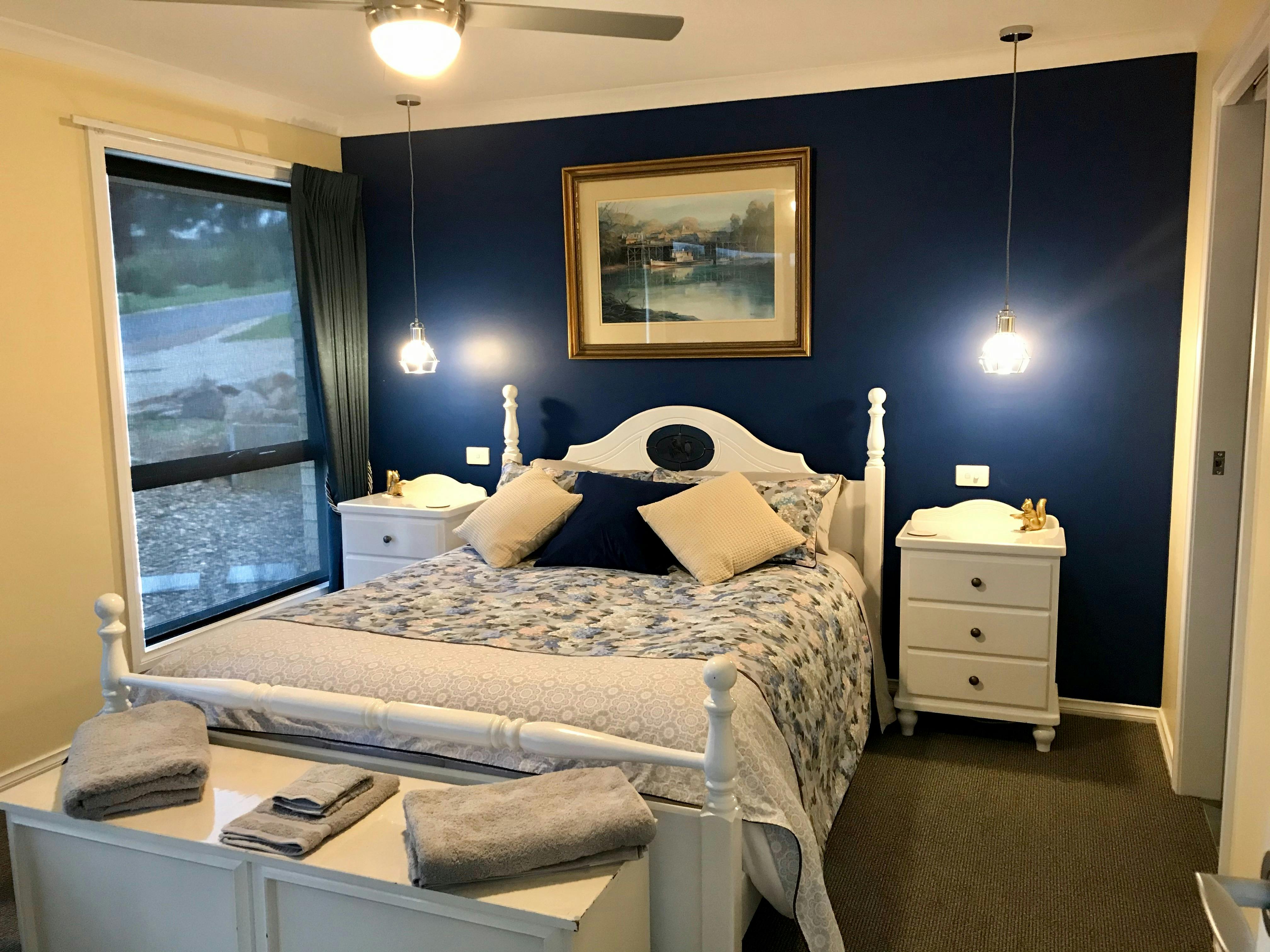 High Country Outlook B&B, Yackandandah  - Queen Bedroom