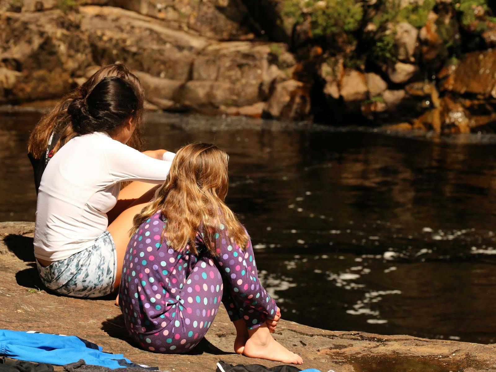 Relaxing by the Riverside on a Franklin RIver Rafting trip