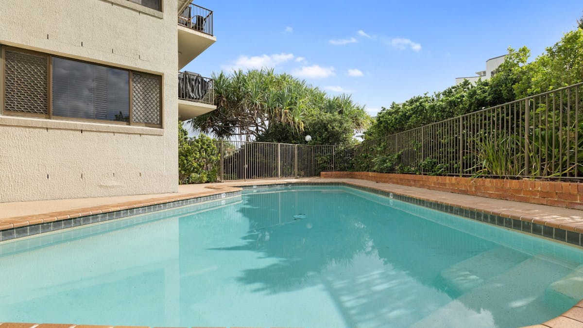 Shared complex pool