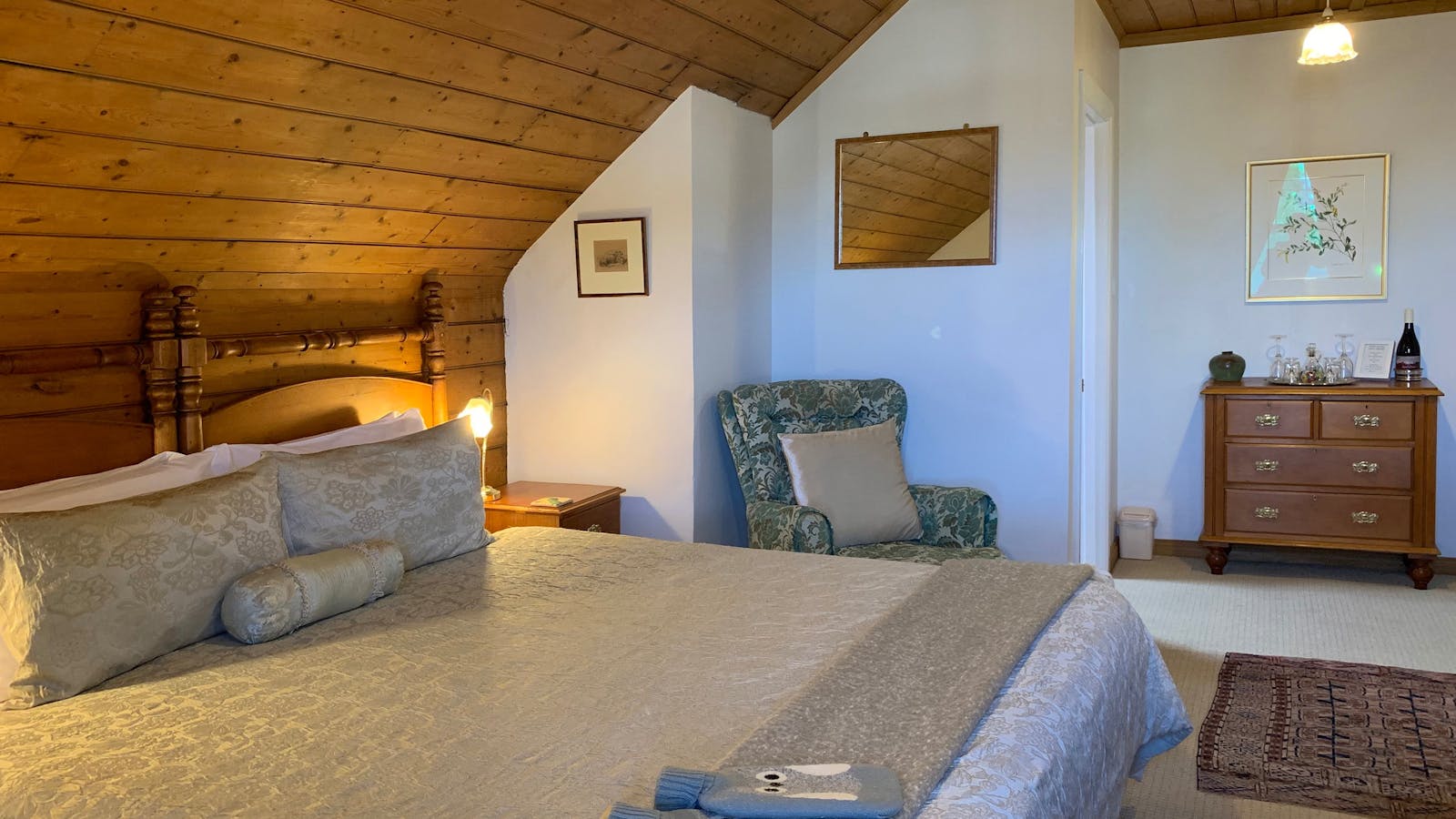 Upstairs King superior room with ensuite.