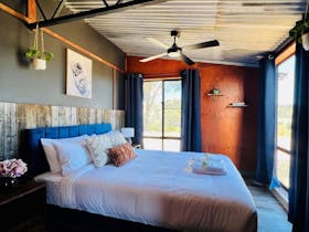 Sunstone Bedroom, Queen Bed, Ceiling Fan