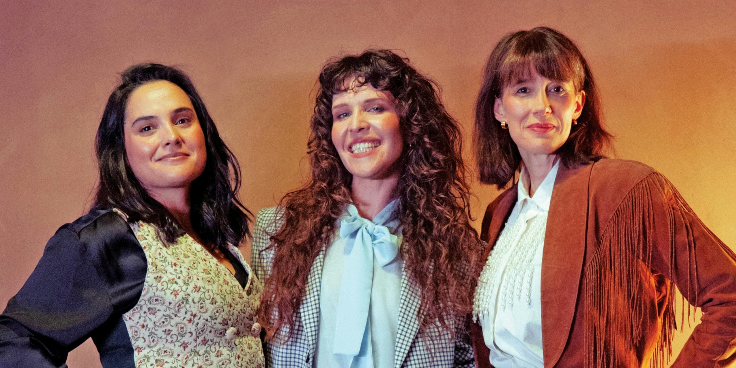 Trio Jess Hitchcock, Fanny Lumsden, and Alice Keath