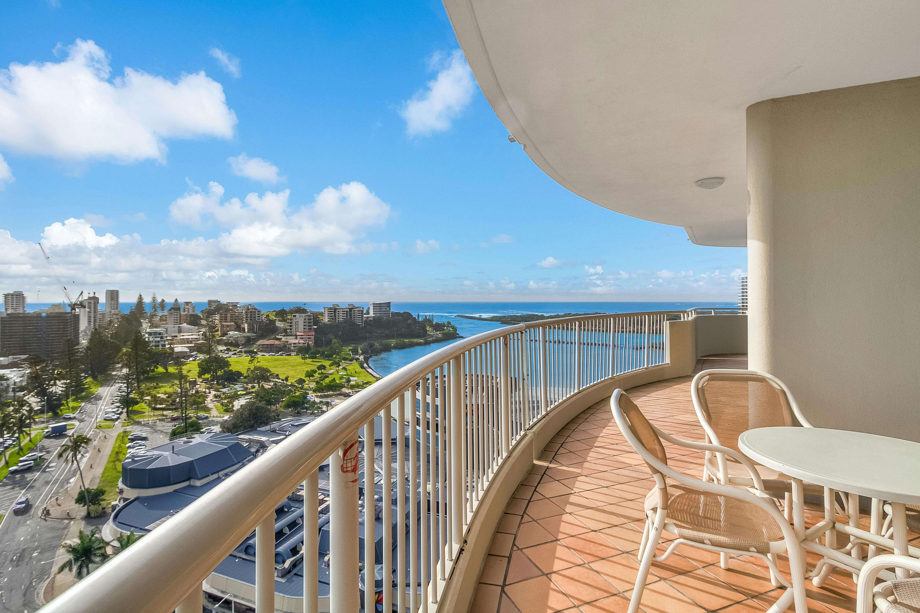 Balcony with view to tweed river mouth