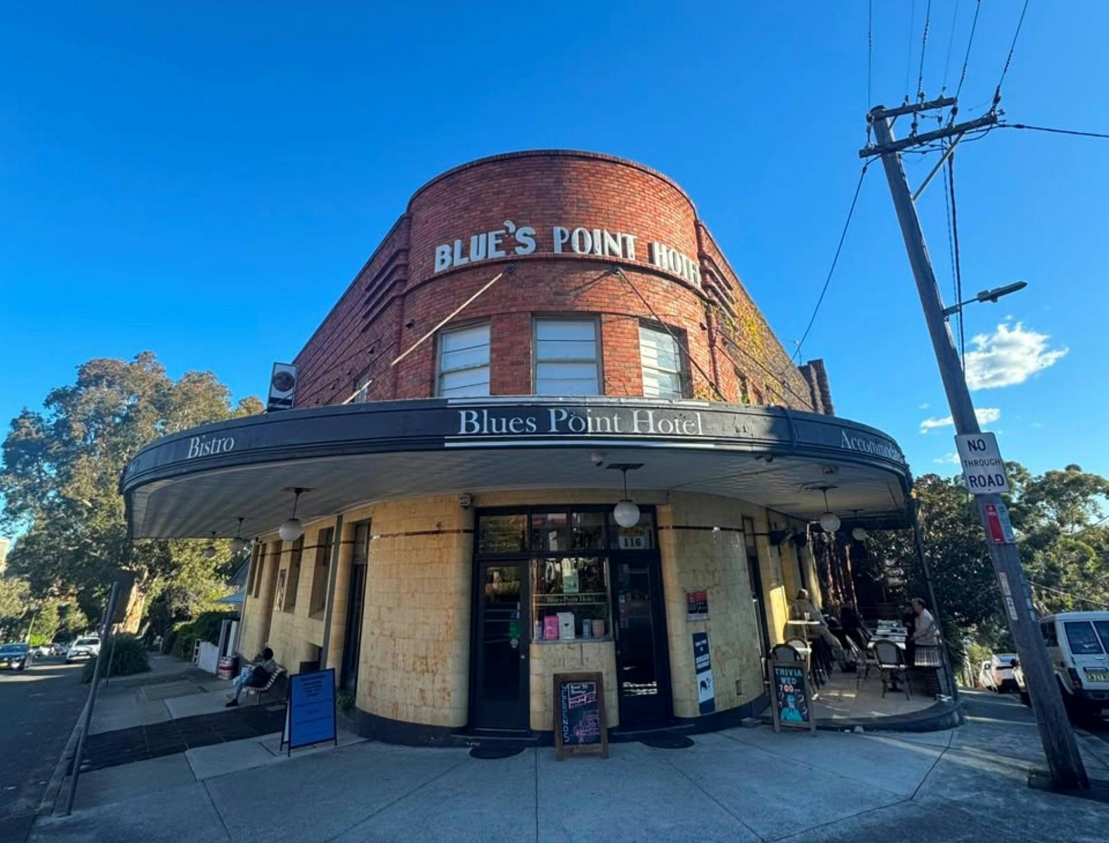 Blues Point Hotel
