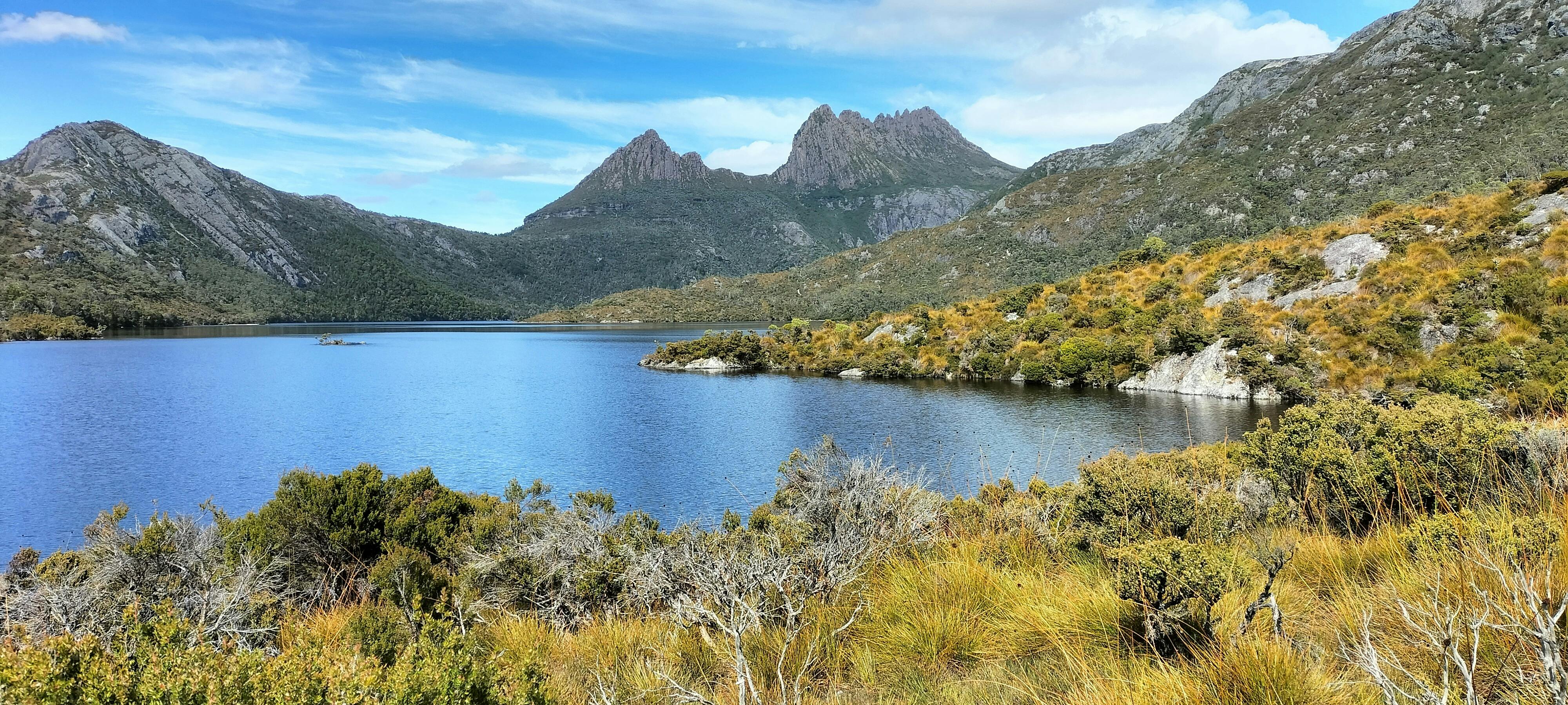 Looking over Dove Lake to Cradle MT