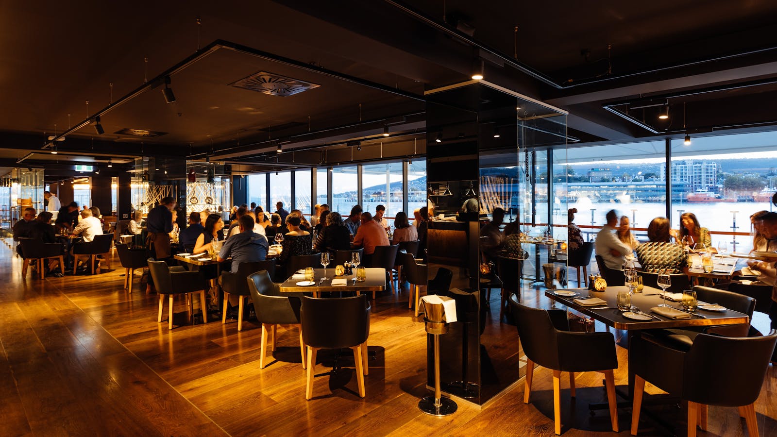 Old Wharf Restaurant at MACq 01 Hotel