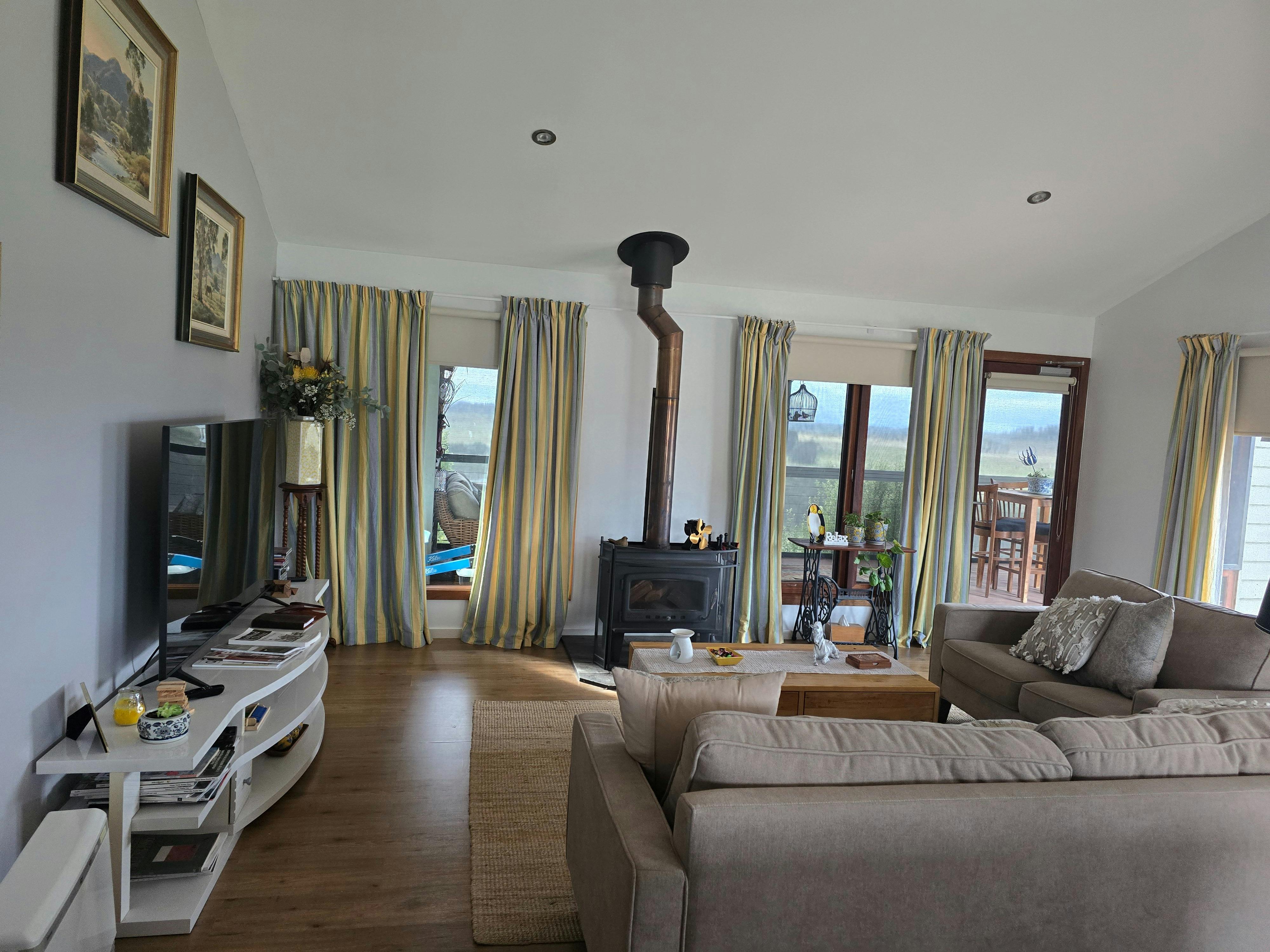 living-room-sharjon