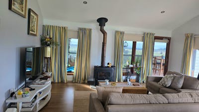living-room-sharjon
