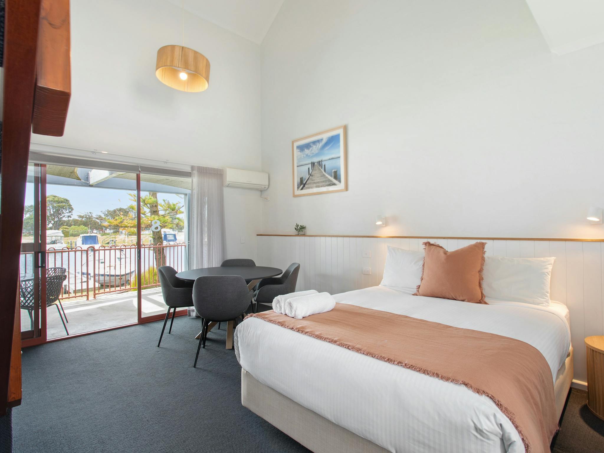 Family waterfront motel rooms sleeping 5 guests with mezzanine level