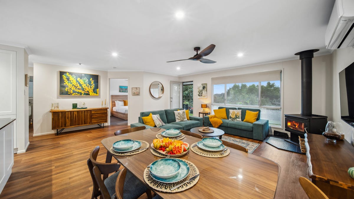 Wattle Cottage - A Stylish Hinterland Escape