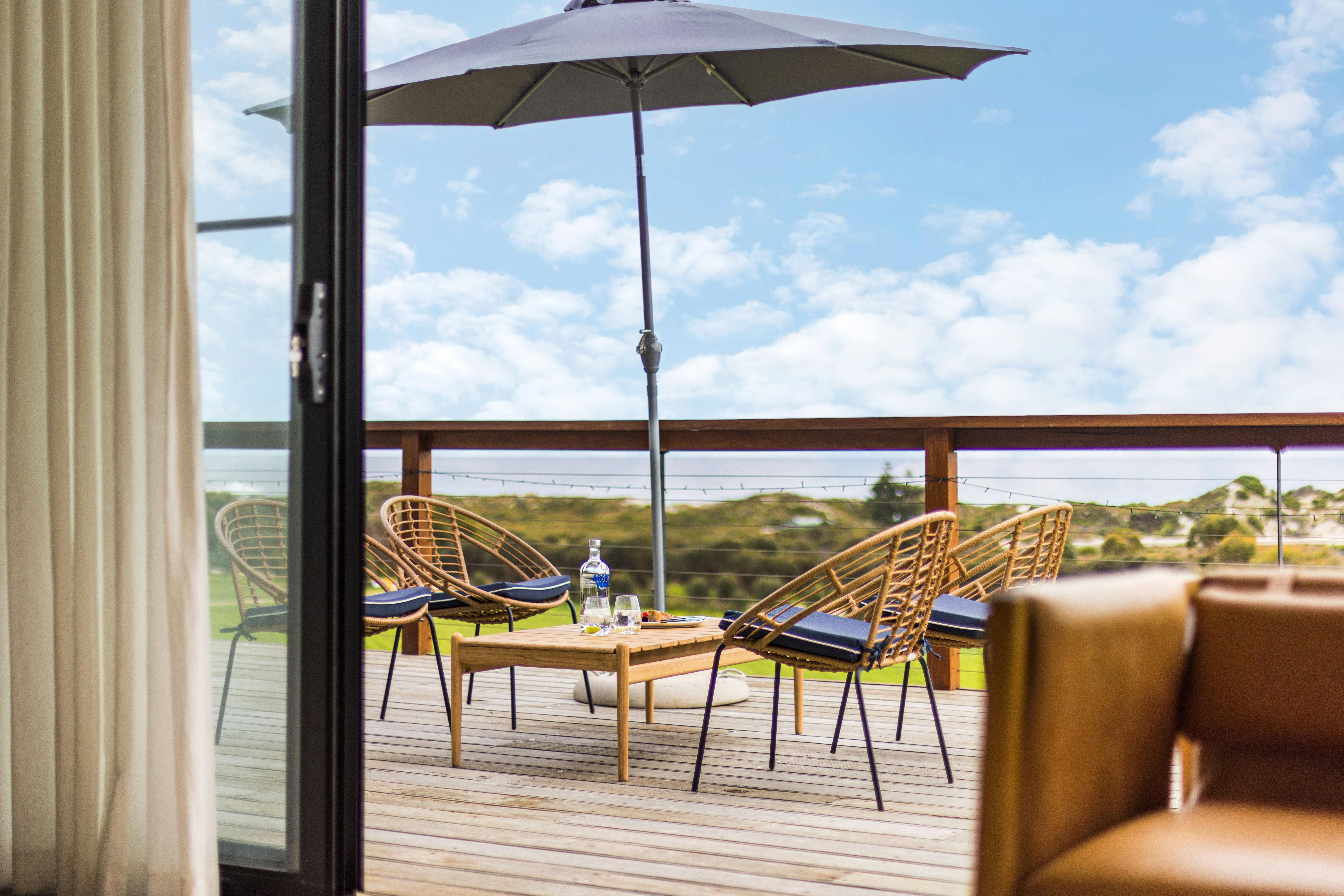 Topdeck at Snelling Beach