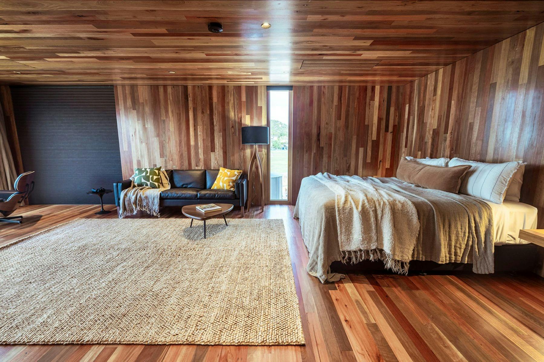 Lounge, bedroom, dining