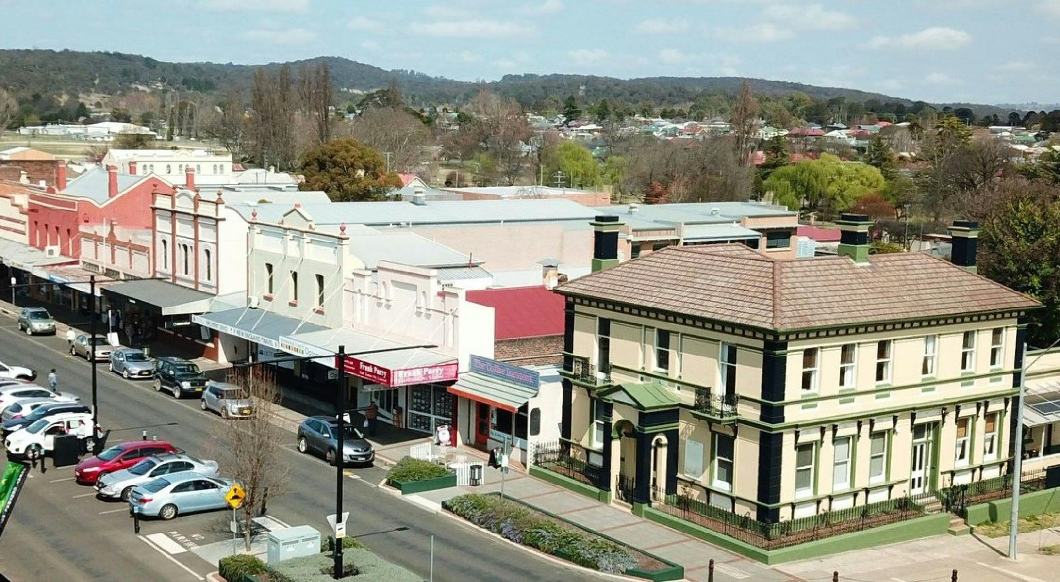 The Bank Guesthouse Glen Innes