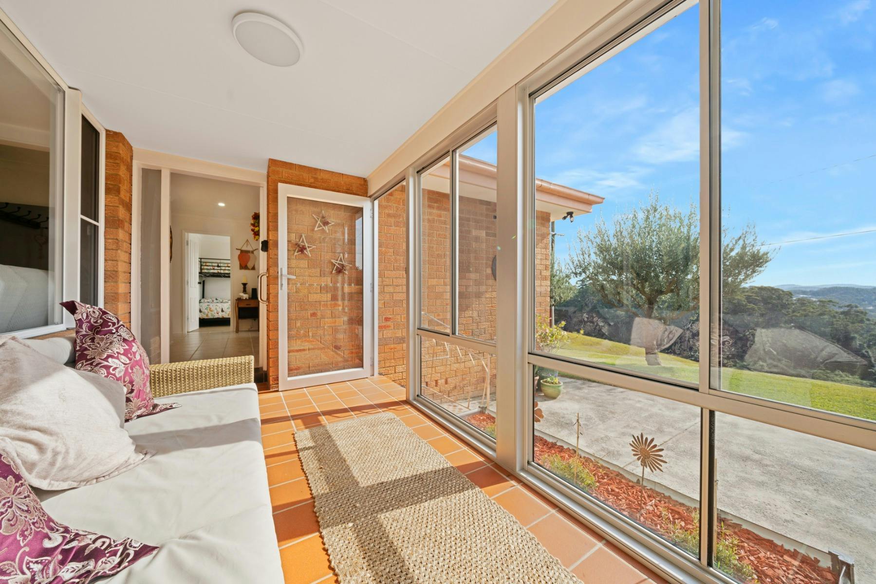 선샤인 욕조 거실