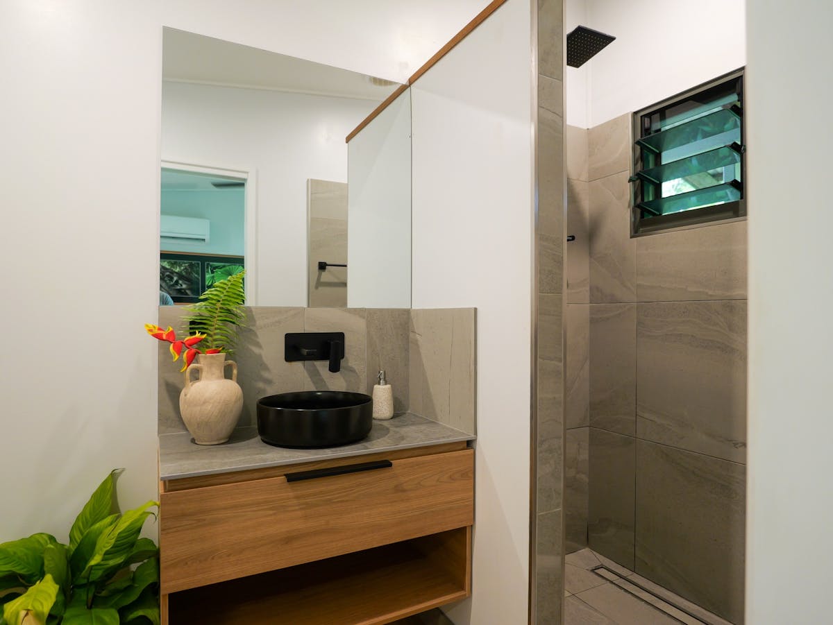 Ensuite Cabin