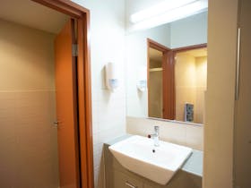 Six-share ensuite