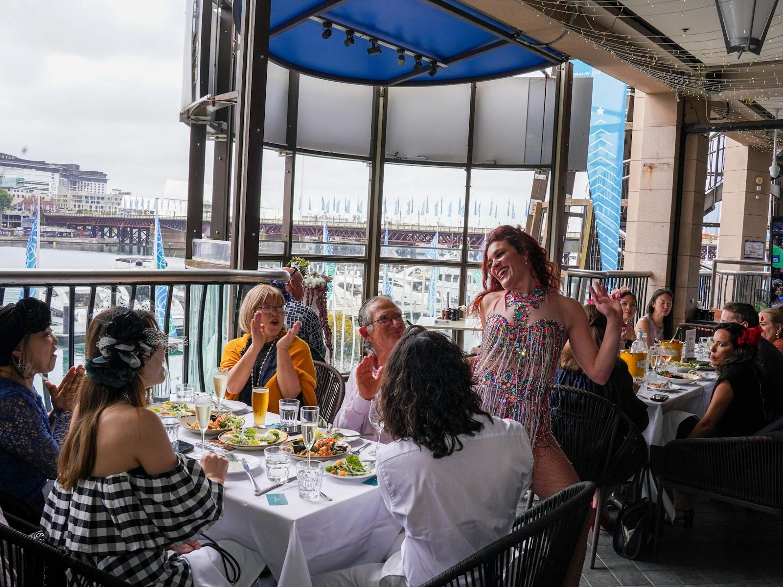 ブラックバードカフェコックルベイでメルボルンカップを祝おう
