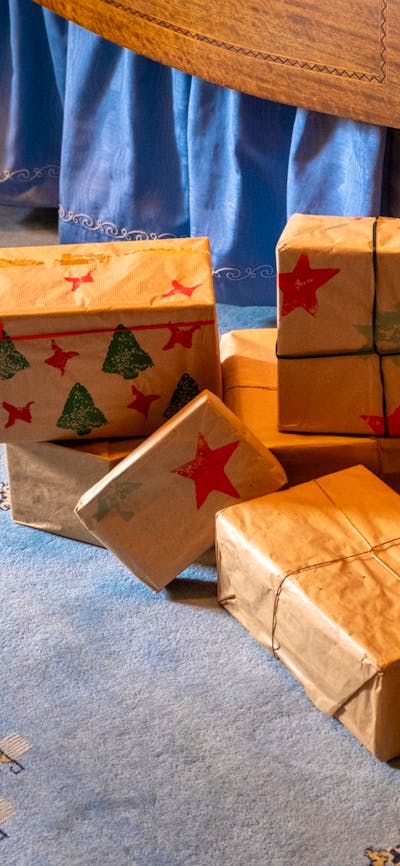 Christmas presents on display in bedroom at Calthorpes House