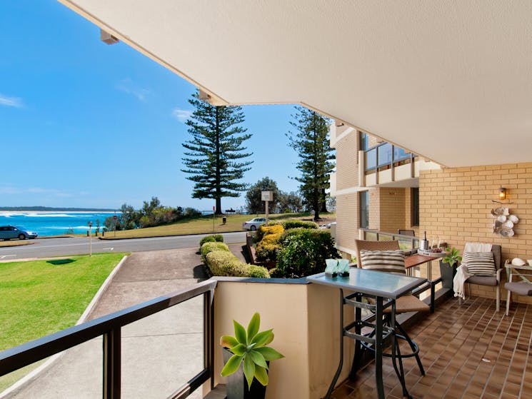 Front patio overlooking the beach