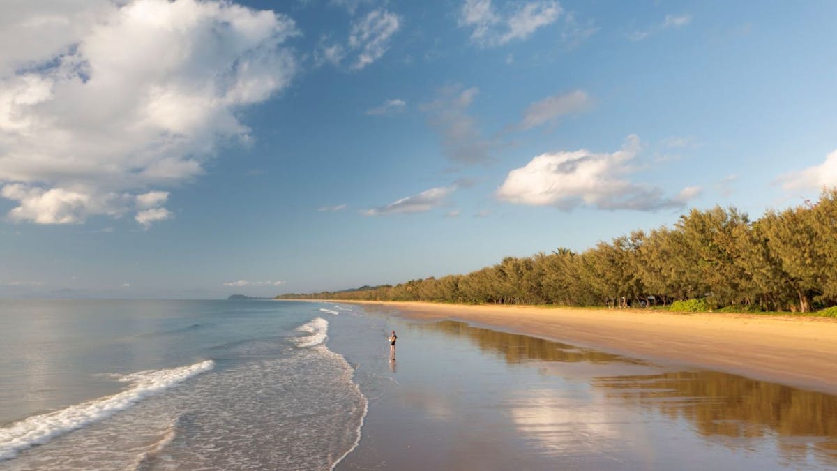 Beautiful Wongaling Beach, 5 min walk away