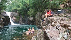 Discover waterfalls in Finch Hatton Gorge
