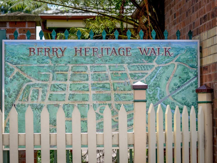 Berry Historic Walk Sign