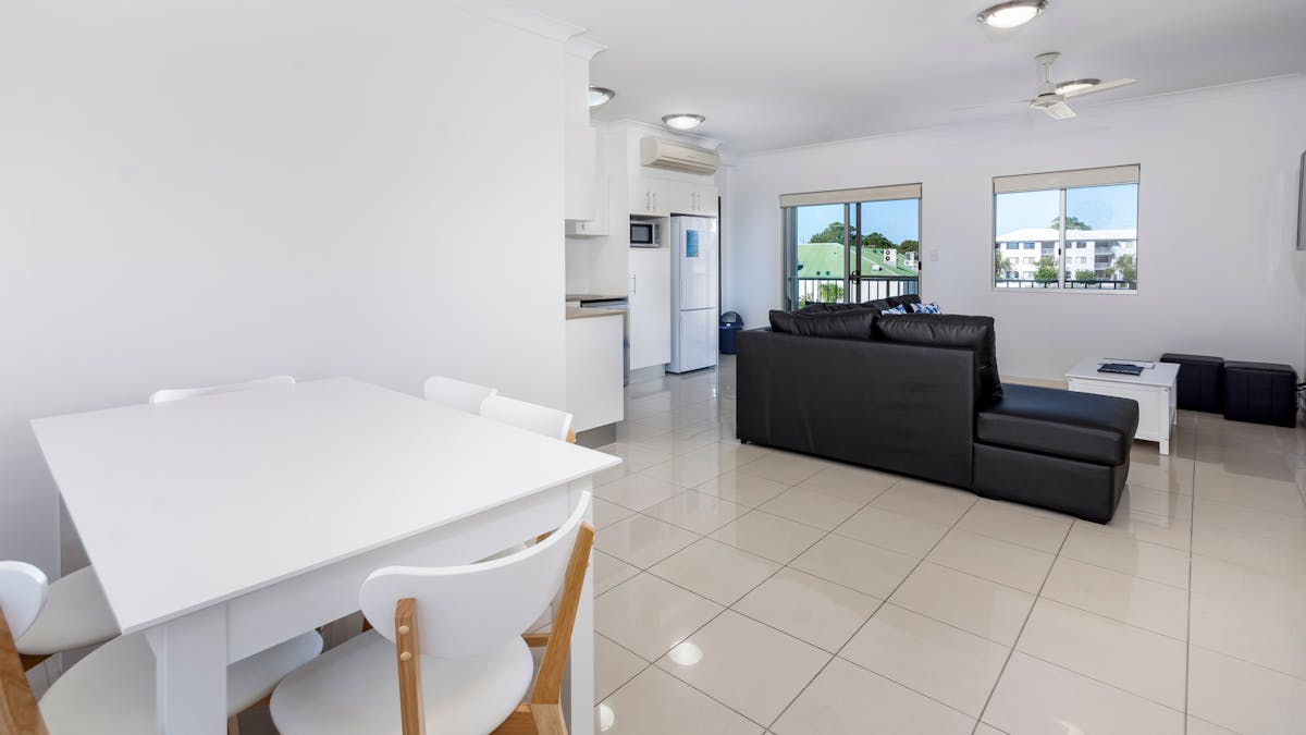 Dining and lounge area