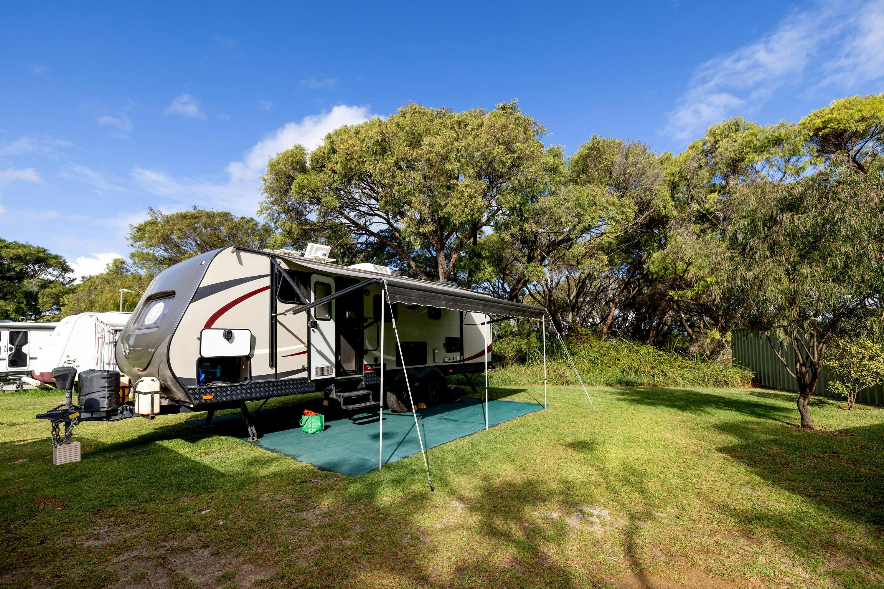 Large Powered Sites (9m)